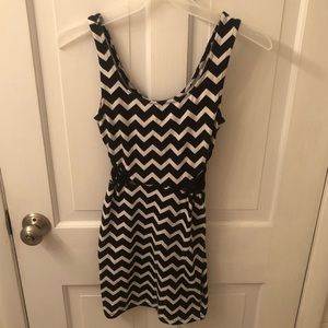 Sleeveless black and white dress